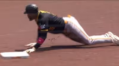 Oneil Cruz powers Pirates with milestone homer in 7-6 loss to Giants
