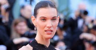 À Cannes, Charlotte Cardin dénonce le retard de la parité dans les arts