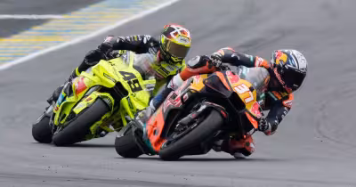 Fabio Di Giannantonio devance Pedro Acosta à Le Mans dans le dernier tour