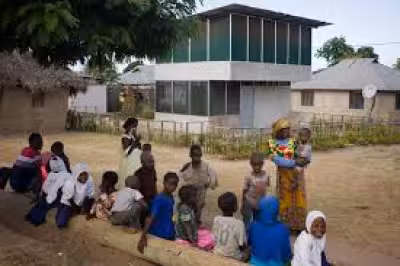 Tanzanie : des logements ruraux améliorés réduisent de 44 % trois maladies infantiles