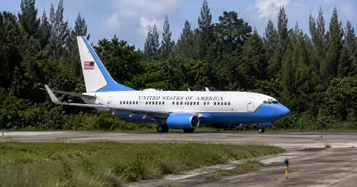 Avión militar de EE. UU. aterriza en La Habana en visita oficial poco común