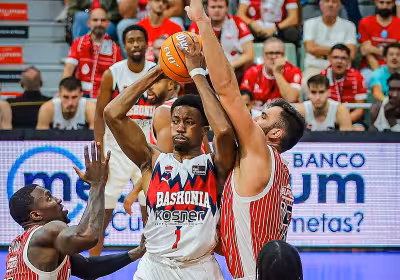 Baskonia - Murcia: un duelo clave en el Buesa con cuentas pendientes