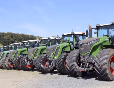 Fendt im neuen Großhändler-Netz: Raiffeisen Technik startet mit 1.800 Mitarbeitern