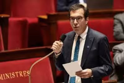 Frontalier: Farandou veut faire pression sur la Suisse et revoir les allocations