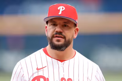 Kyle Schwarber reminds Red Sox what they lost in Fenway return