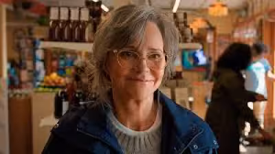 Sally Field bringt Verletzlichkeit und Alter in Remarkably Bright Creatures