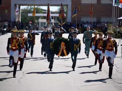 Fernando Grande-marlaska recibe abucheos en la academia de la Guardia Civil de Baeza