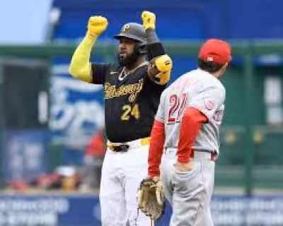 Marcell Ozuna reaches 300 home runs as Pirates fall to Giants