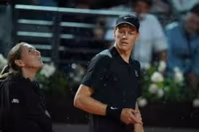 Medvedev Sinner interrompu par la pluie: reprise samedi à Rome