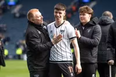 Partick Thistle face Dunfermline in second leg with final at stake