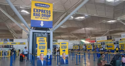 Ryanair may raise bag-finding bonuses as O’Leary targets rules breakers