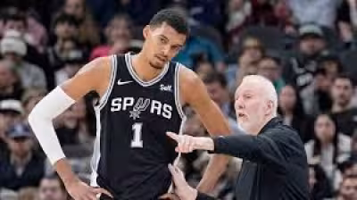 Spurs Score: Popovich stays close as mentor while Spurs navigate transition