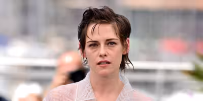 Kristen Stewart au Festival de Cannes, entre Chanel transparent et baskets Nike