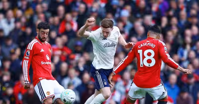 Matheus Cunha scores as Manchester United battle Nottingham Forest
