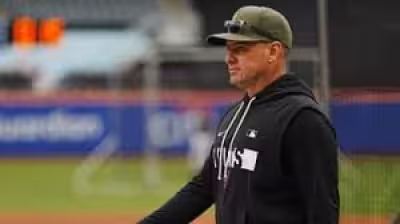 Mets Score: Clay Holmes breaks right leg in loss to Yankees at Citi Field