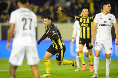 Peñarol - Liverpool: Trindade y Fernández deciden un duelo cargado de tensión