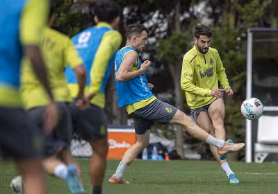 Racing De Santander roza el ascenso y el Sardinero se prepara para una noche histórica