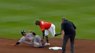 Red Sox waste comeback, fall to Braves 3-2 in 10 innings