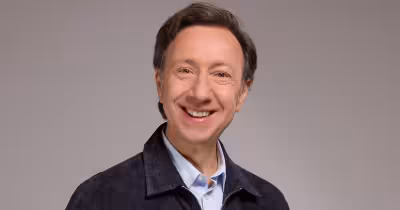 Stephane Bern à Vienne pour l’Eurovision 2025 et un record à battre