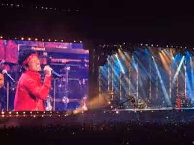 Bruno Mars Soldier Field Review: a glittering career retrospective in Chicago