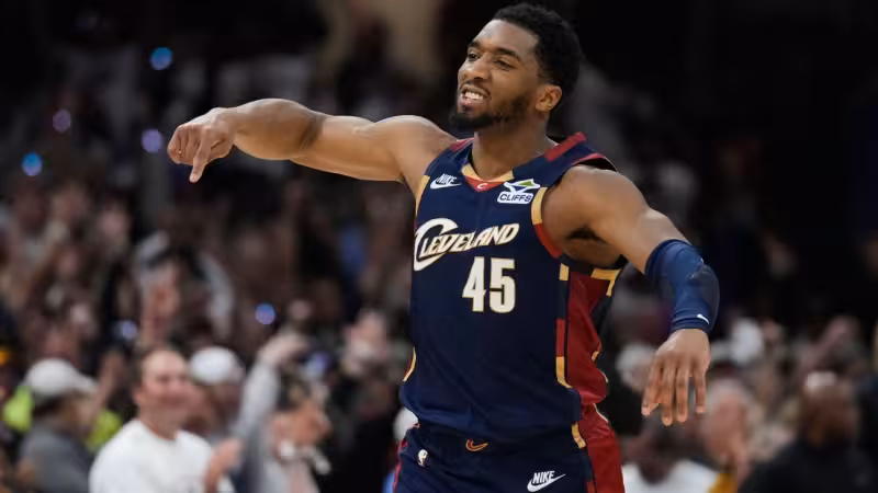 Coco Jones aside, Donovan Mitchell ties playoff record in Cavaliers' Game 4 win