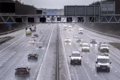 M6 closed for hours after stolen Audi crash and police chase