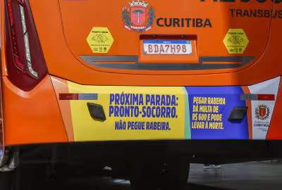 Multa de R$ 600 atinge quem pratica rabeira em Curitiba