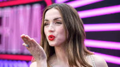 Ana De Armas im Rückblick: Ihre auffälligsten roten Teppiche im Bild