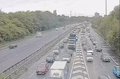M60 closed in Manchester after crash or incident leaves tailbacks between junctions 22 and 23
