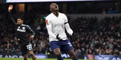 Kolo Muani and Tottenham face decisive Chelsea test in survival push