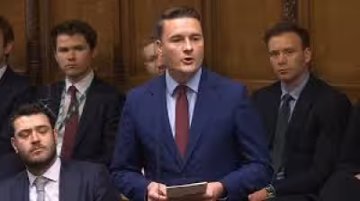 Emiliano Buendia no aplica aquí: Streeting dimite y avisa a Labour