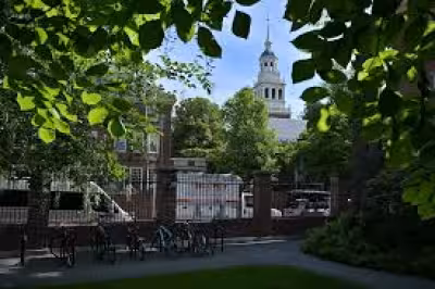 Harvard University begrenzt künftig A-Noten nach historischer Abstimmung