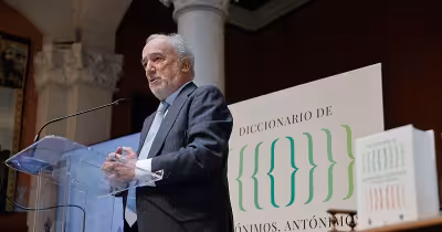 Rae presenta su primer diccionario de sinónimos, antónimos y voces afines