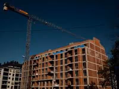 Vivienda En España pierde impulso con menos compraventas y crédito más caro