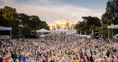 Wolfgang Ambros ist Headliner beim Wienliebe Festival am Rathausplatz
