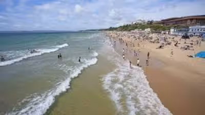 Bbc London Weather: UK heat-health alerts begin as bank holiday brings 33C threat