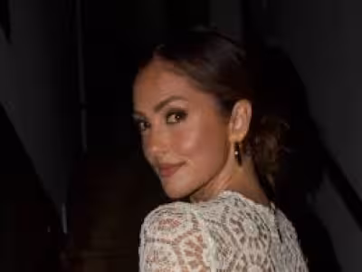 Minka Kelly gets a Thursday Nightcaps shoutout at 45