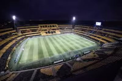 Peñarol X Corinthians at Campeón del Siglo with Group E pressure