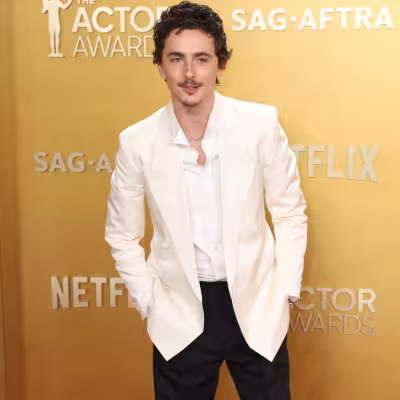 Kylie absent as Chalamet debuts new look at Knicks playoff win
