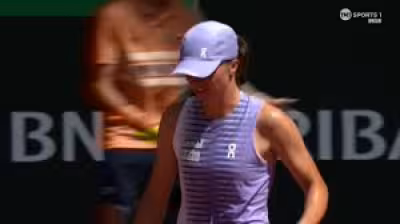 Elena Rybakina steadies early at Roland Garros on day two in Paris