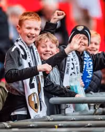 League 2 Play Off Final: Notts County and Salford City chase Wembley promotion