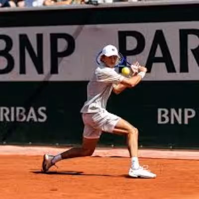 Alexander Blockx withdraws at Roland Garros, handing de Minaur a walkover