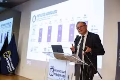 Rector Corrales hebt bei Cuenta Pública 2025 Rekorde bei Enrollment und Forschung hervor