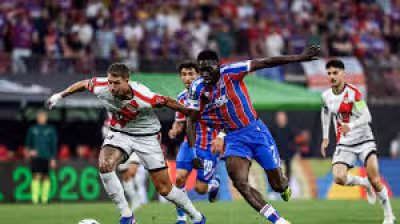 Iñigo Pérez watches Crystal Palace and Rayo Vallecano reach halftime level