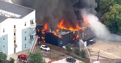 Dallas Fire crews rush to Oak Cliff apartment blast after loud boom