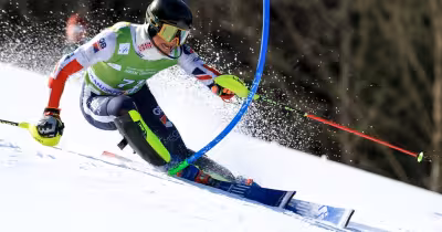 Van Deer verliert Kristoffersen und lockt die Carrick-Smith-Brüder