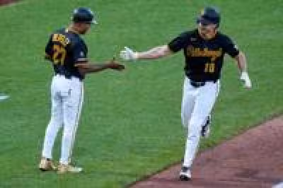 Bryan Reynolds homers again, but Pirates fall 7-2 to Cubs