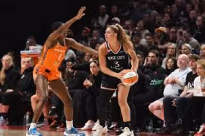 Carla Leite featured as ESPN posts Fire vs. Connecticut Sun highlights