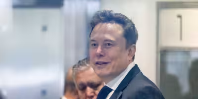 Elon Musk Net Worth Hits Record $722 Billion After SpaceX Filing