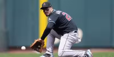 Nolan Arenado exits with groin injury as Arizona turns to Jose Fernandez